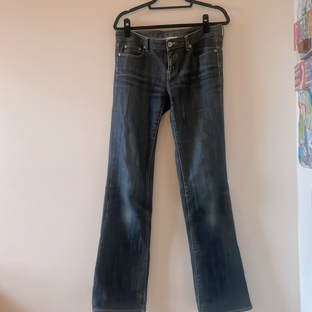 Banana Republic Womens straight leg mid rise 98% cotton denim jeans.